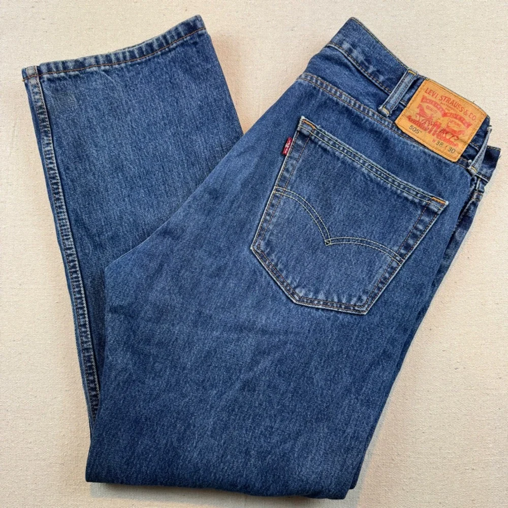 Levis 505 Regular Fit Straight Leg Jeans Mens 38x30 Medium Wash Blue Denim